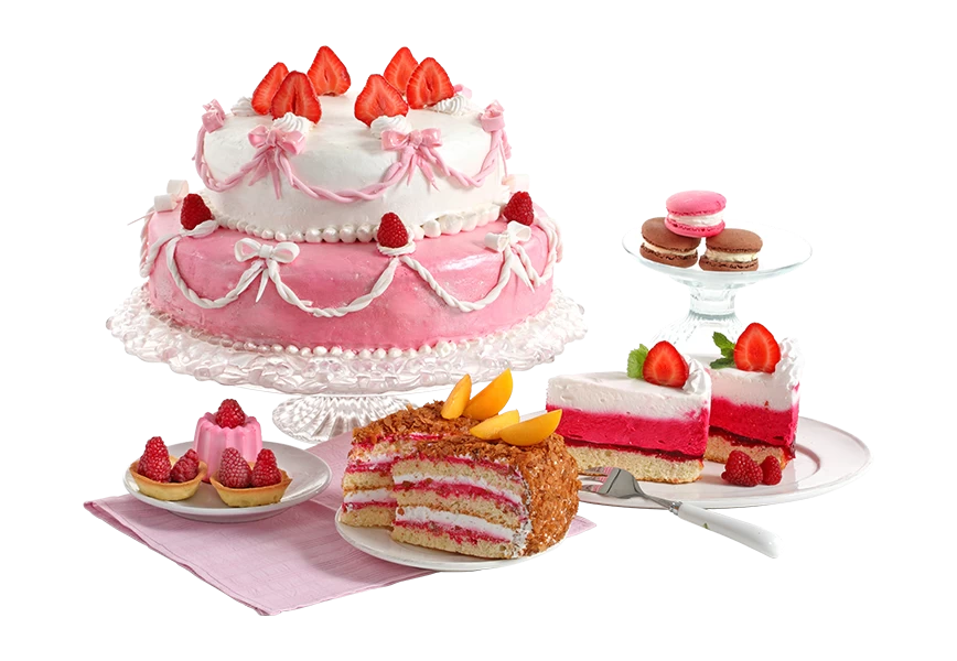 Free Premium PNG Delicious and sweet cake with strawberries and baiser on a plate transparent background