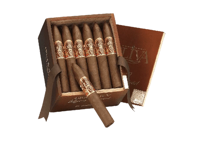 Free Premium PNG Rolled cigars in the humidor isolated on transparent background. Real expensive premium Cuban cigars